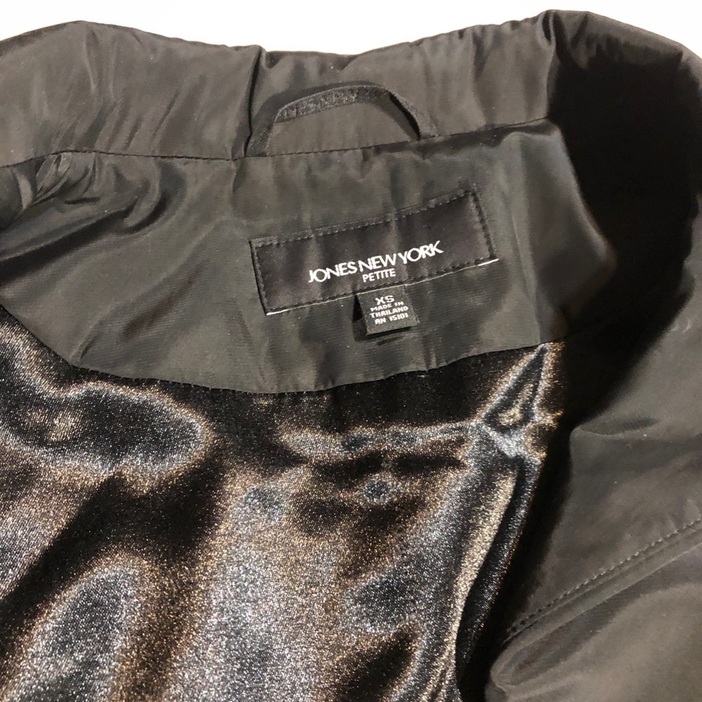 Coat. - Picture 4 of 4